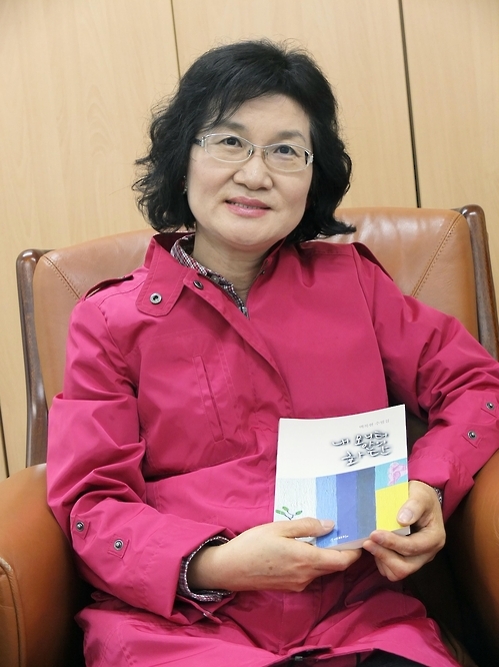 <사람들> 남촌문학상 수필부문 수상 캐나다 문인 백복현 씨 - 1