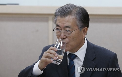 文측 "與, 거국내각 주도자격 없어…崔게이트 덮겠다는 건가" - 1