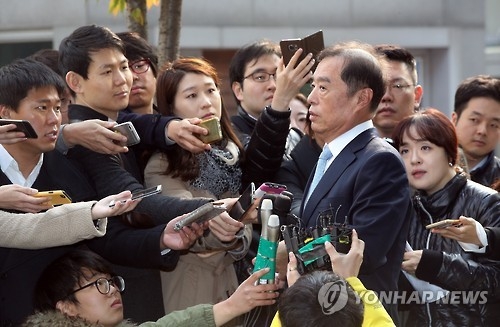 김병준 "대통령 주도 개헌 옳지않다…국정교과서 지속될지 의문" - 1
