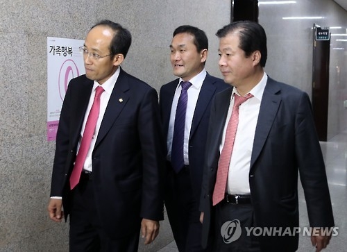 與 "계파모임 없애고 선수별 회동"…당 수습 로드맵 조속 마련 - 1