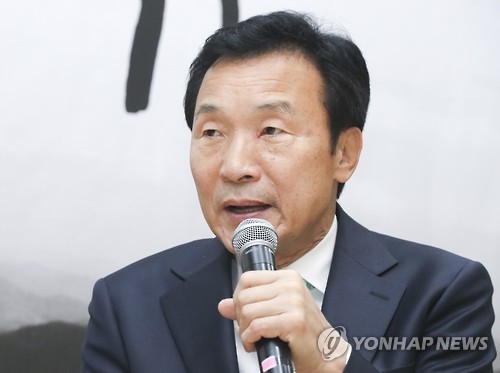孫 "朴대통령, 이미 국민이 탄핵…내일 정오까지 결단해야" - 1