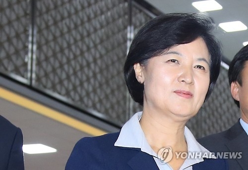 당론에 '白旗' 영수회담 뒤집은 '추다르크'…리더십 타격 - 1
