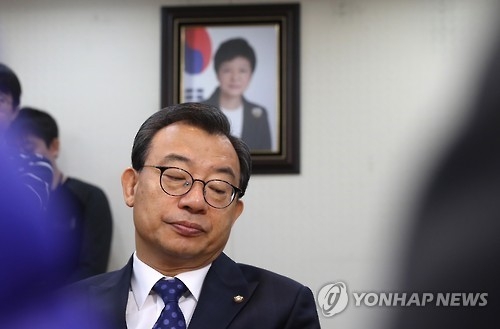 취임 100일에 최단명 위기 몰린 이정현…미완 '거위의 꿈' - 2