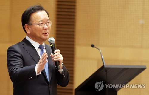 김부겸 "대통령 거취로 끝날 문제 아냐…탄핵후 개헌으로 귀결" - 1