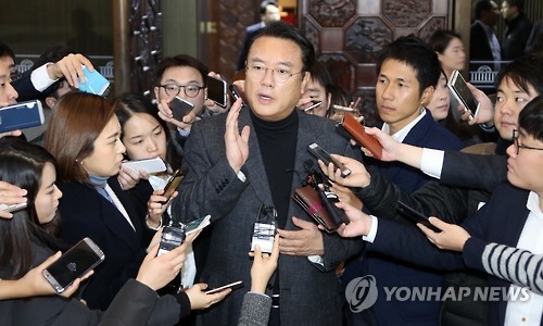 정진석 "탄핵 일정 여야 협의해야…민주, 의회독재" - 1