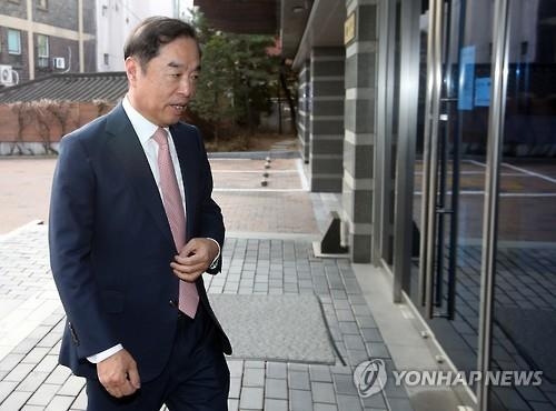 김병준 "현 내각에 힘 실어줘야…내각도 일대 전환 필요" - 2