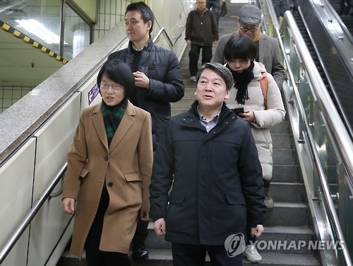 '측근' 박선숙 무죄에 힘 받는 안철수…지지율 반전기회 잡을까 - 1