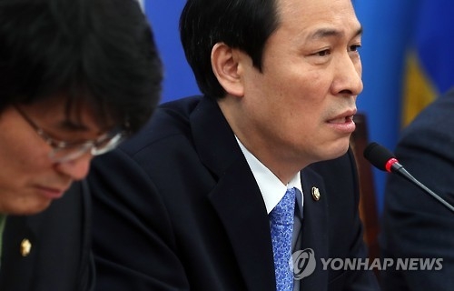 우상호 "반기문, 민주당 반대편 선다면 상대하지 않을 수 없어" - 1