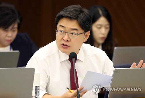 與, 이재용 영장기각에 "법원 판단 존중" - 1