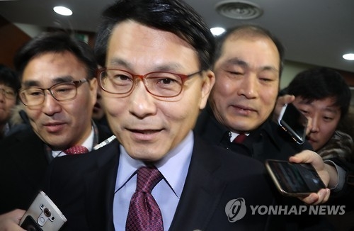 '당원권 정지' 윤상현, 국회서 '태극기집회' 지지 토론회 주도 - 1