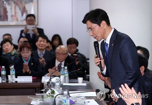 안희정 "캠프 세불리기 경쟁에 黨분열…공개 지지선언 하자"(종합) - 1