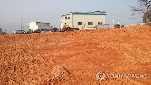 존치 지장물이 많아 기형적 공사가 진행되고 있는 광주하남3지구 현장