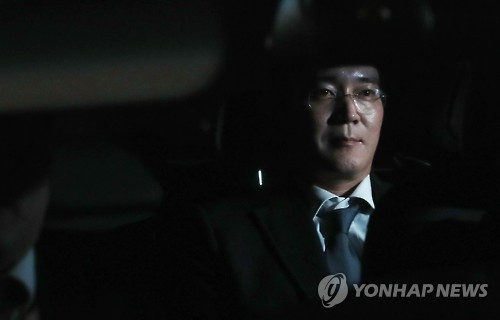 2평 독방서 뜬눈으로 밤 지새운 '삼성총수'(종합) - 1