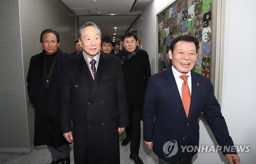 지난해 5.18 관련자 심사를 위해 광주시를 방문한 권노갑 이사장[연합뉴스 자료사진