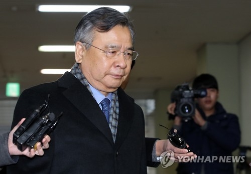 특검 종료일 출근하는 박영수 특별검사