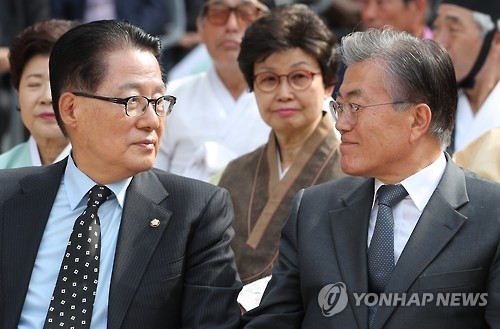 文측, 박지원에 "문재인 때리기 민망…정권교체 궁리해야" - 1