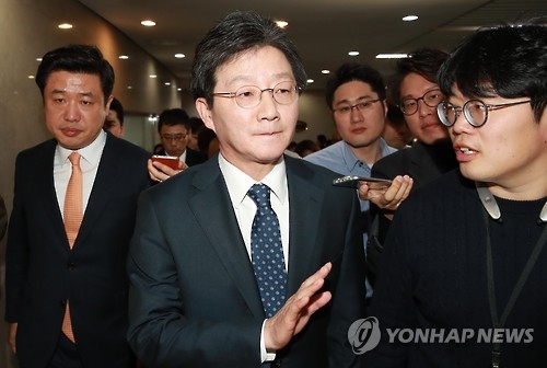 한국당·바른정당 주자들, '포스트 탄핵' 첫 주말 '신중모드' - 1