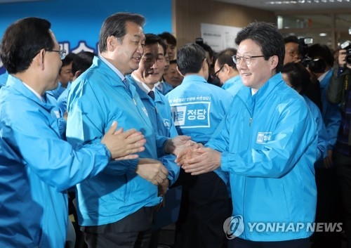 바른정당 선대위 출범…김무성 주도 3인 체제 완성(종합) - 1