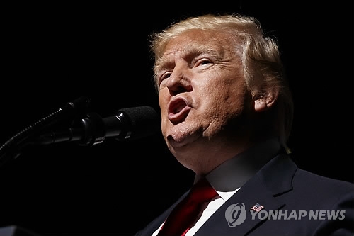 취임 100일 트럼프 "가짜언론, 위대한 낙관주의 보도 거부" - 1