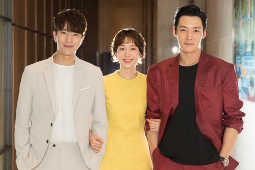윤현민, 이유영, 최진혁