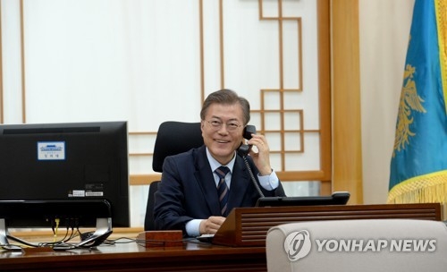文대통령, 인도네시아 대통령과 통화…"4强 수준으로 협력" - 1
