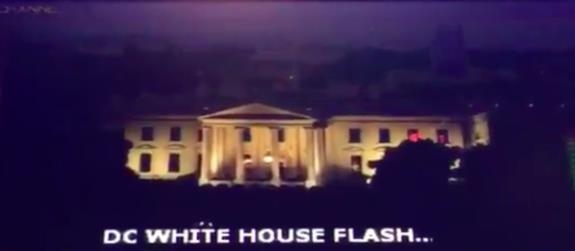 TV카메라에 포착된 미 백악관 2층의 빨간불빛 