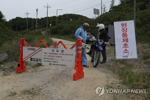 전북 익산 이어 완주서도 AI 의심신고…'교차오염' 우려 현실로(종합) - 1