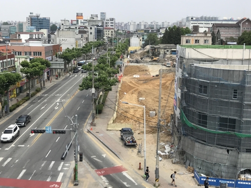 청주대사거리∼내덕칠거리 4차로→6차로 확장…9월 완공 - 1