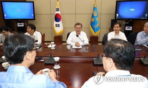 靑 "文대통령, 北미사일 6차례 보고받고 NSC 소집…엄중 대응"(종합) - 1