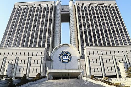 <<서울고등법원 제공>> 서울중앙지법과 서울고등법원이 함께 쓰고 있는 서울 서초동 법원청사 전경.