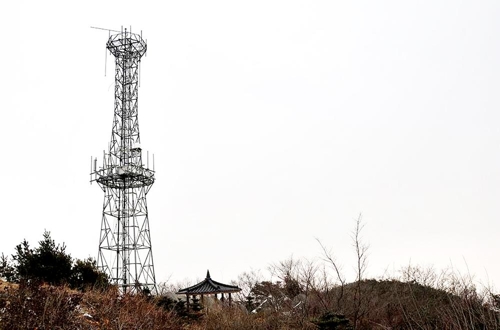 철거 전 도비산 철탑 모습