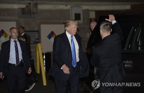 트럼프, 일자리 증가세 둔화됐지만 "일자리 확 늘어" 주장 - 1