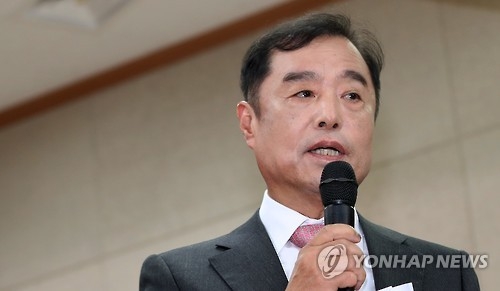 "김상곤 청문회 증인 할 수 있다"는 김병준…與 "자중해야" - 2