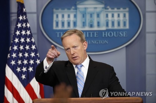 전직 백악관 대변인들 "브리핑 생중계 금지 지지" - 1