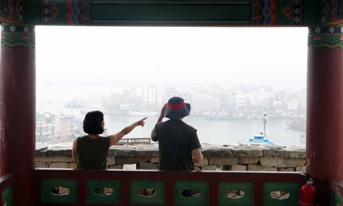 동포루에서