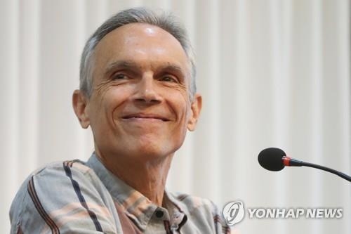 마이클 레노프 심사위원장