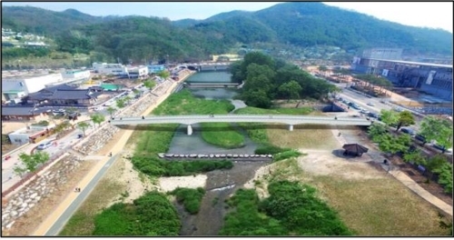 전주 '오목교' 정식개통…한옥마을 관광객 외연 확대 기대 - 1