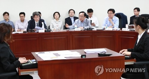 내년 지방선거 때 개헌안 국민투표 가능할까 - 1
