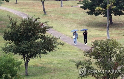 비 내리는 추석 연휴
