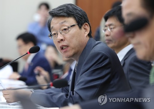 김성식, '국세청 출신 세무사 수임 관리' 입법추진 - 1