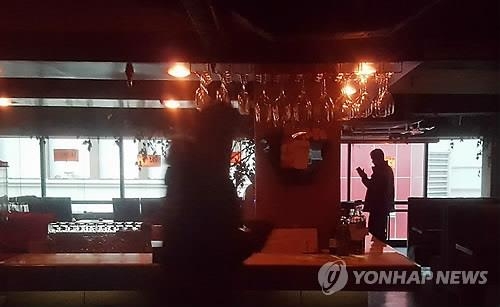 한화 3남 김동선 폭행 사건 현장 조사하는 경찰