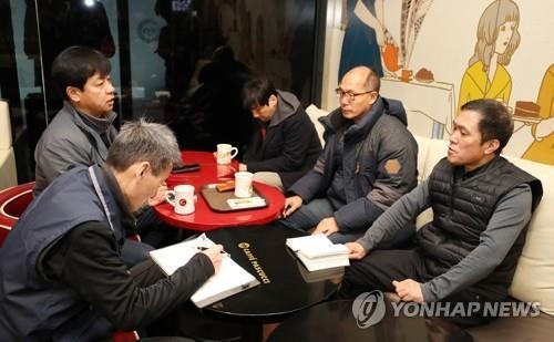 파리바게뜨 제빵사 문제 논의 나선 양대 노총과 시민단체 