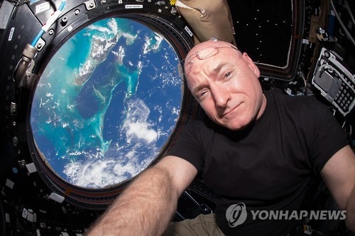 국제우주정거장(ISS)에 체류 중인 우주비행사 스콧 켈리