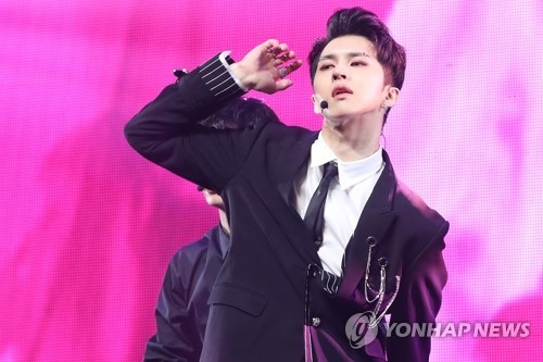빅스 켄, 옴므파탈