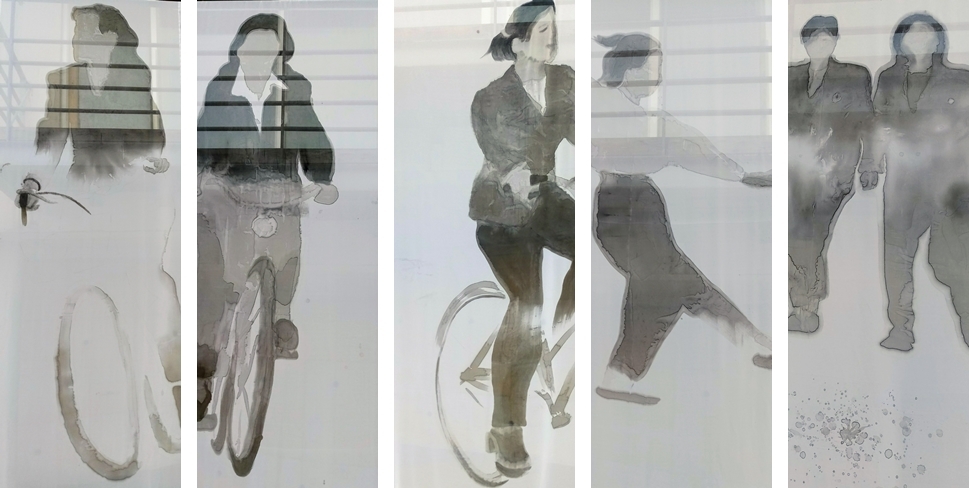 정정엽, 정상 출근 연작, 쉬폰 천 위에 먹, 각 400X1114cm, 2018