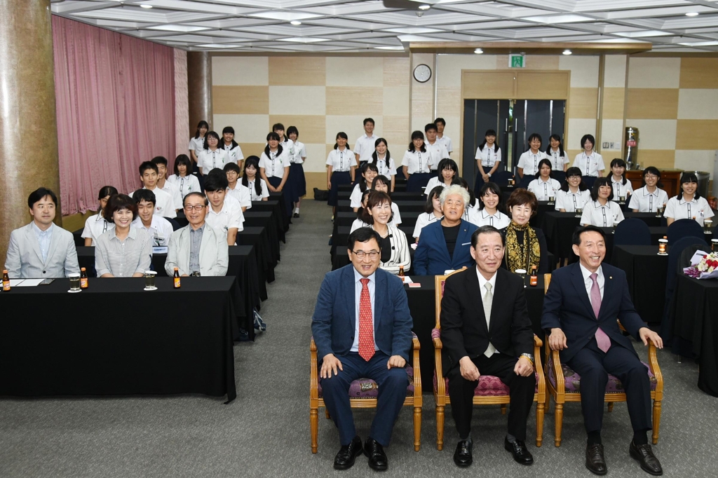 44년째 경주 찾은 일본 수학여행단