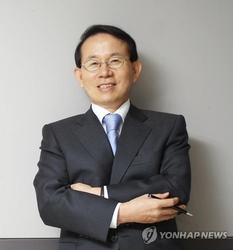 민병철 교수