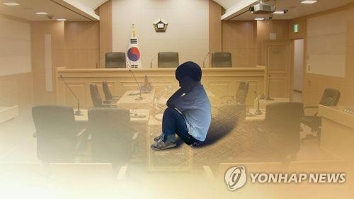 6살 딸 쓰레기더미 방에 방치하고 굶긴 비정한 아빠 - 1