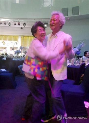 2015년 배우 엄앵란 팔순 잔치 당시