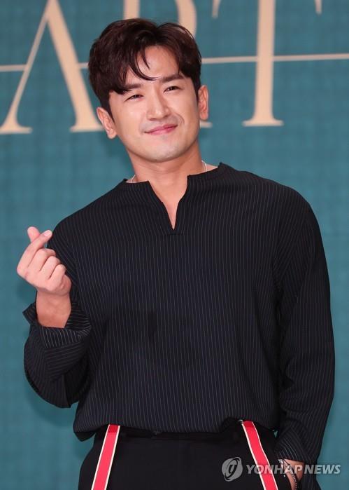 신화 이민우